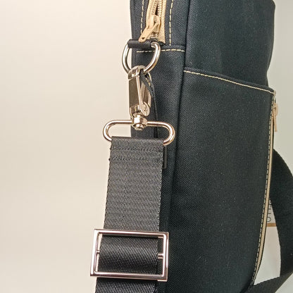 BORSELLO - Uomo in Canvas Nero - Borsa a Tracolla Multitasche con Dettagli Beige - Prodotto artigianale