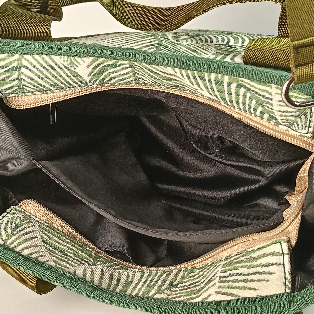 ALESSANDRA - Borsa a mano con tracolla e stampa foglie
