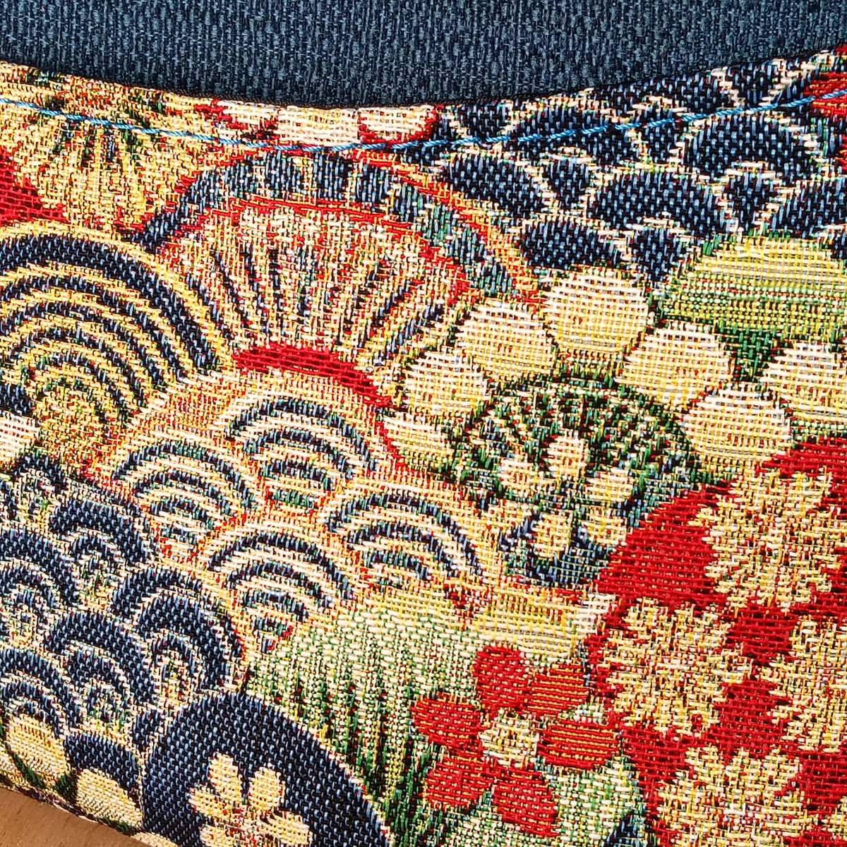 ESTER - Borsa strutturata fatta a mano in tessuto jacquard onde giapponesi- Prodotto artigianale