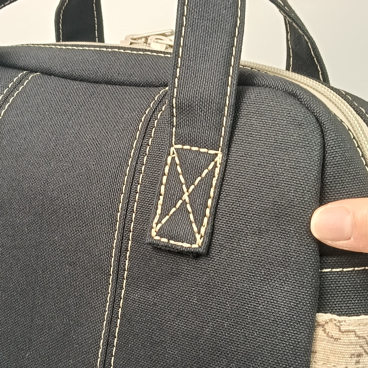 GINEVRA - Borsa a Mano in Canvas Nero con Fodera Mappa Vintage - Prodotto artigianale