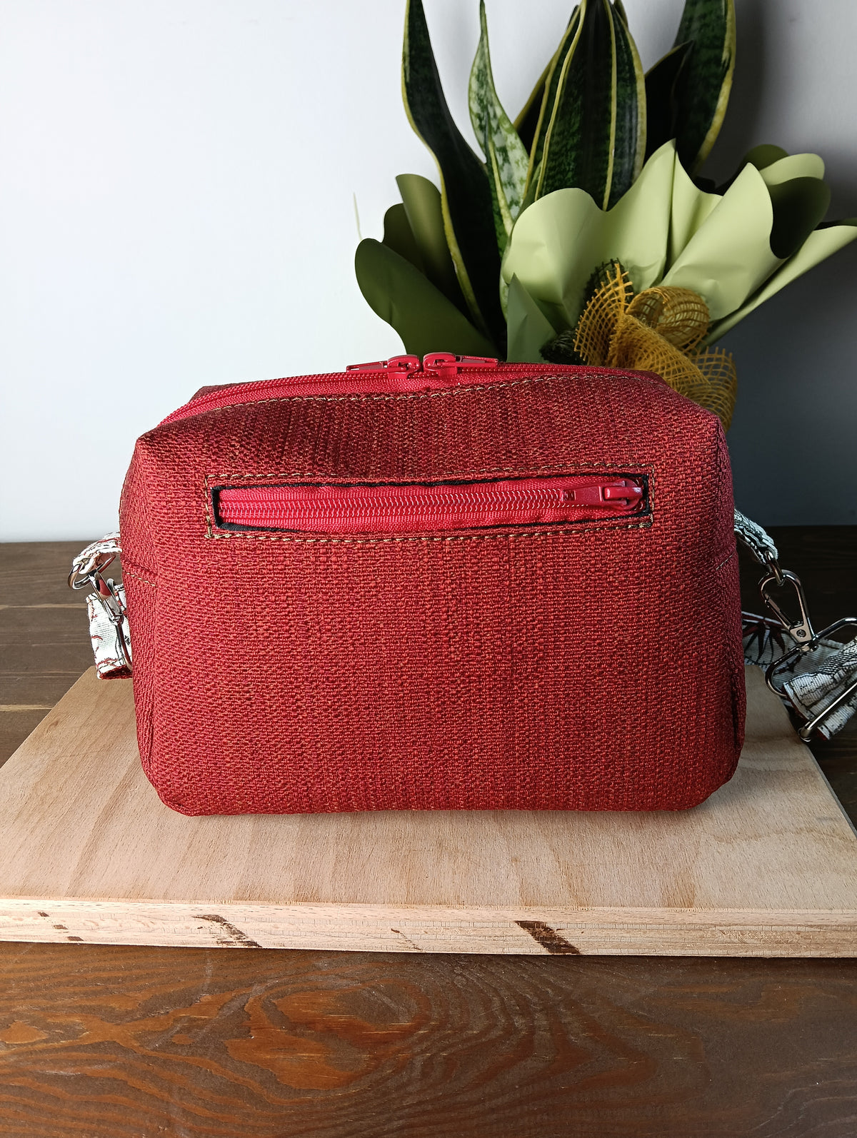CELESTE - Borsa a tracolla da donna fatta a mano stoffa jacquard rossa- Prodotto artigianale