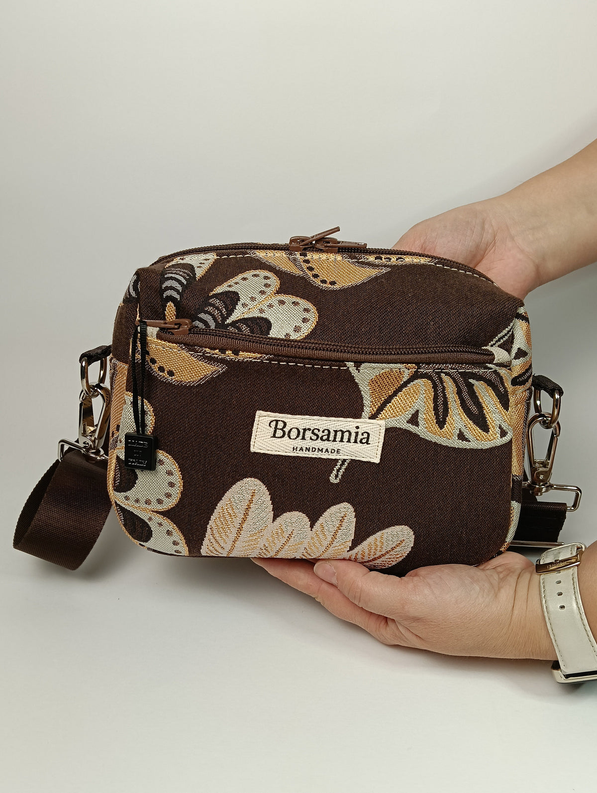 CELESTE - Borsa a Tracolla Marrone in Jacquard Gobelin Motivo Foglie - Prodotto artigianale