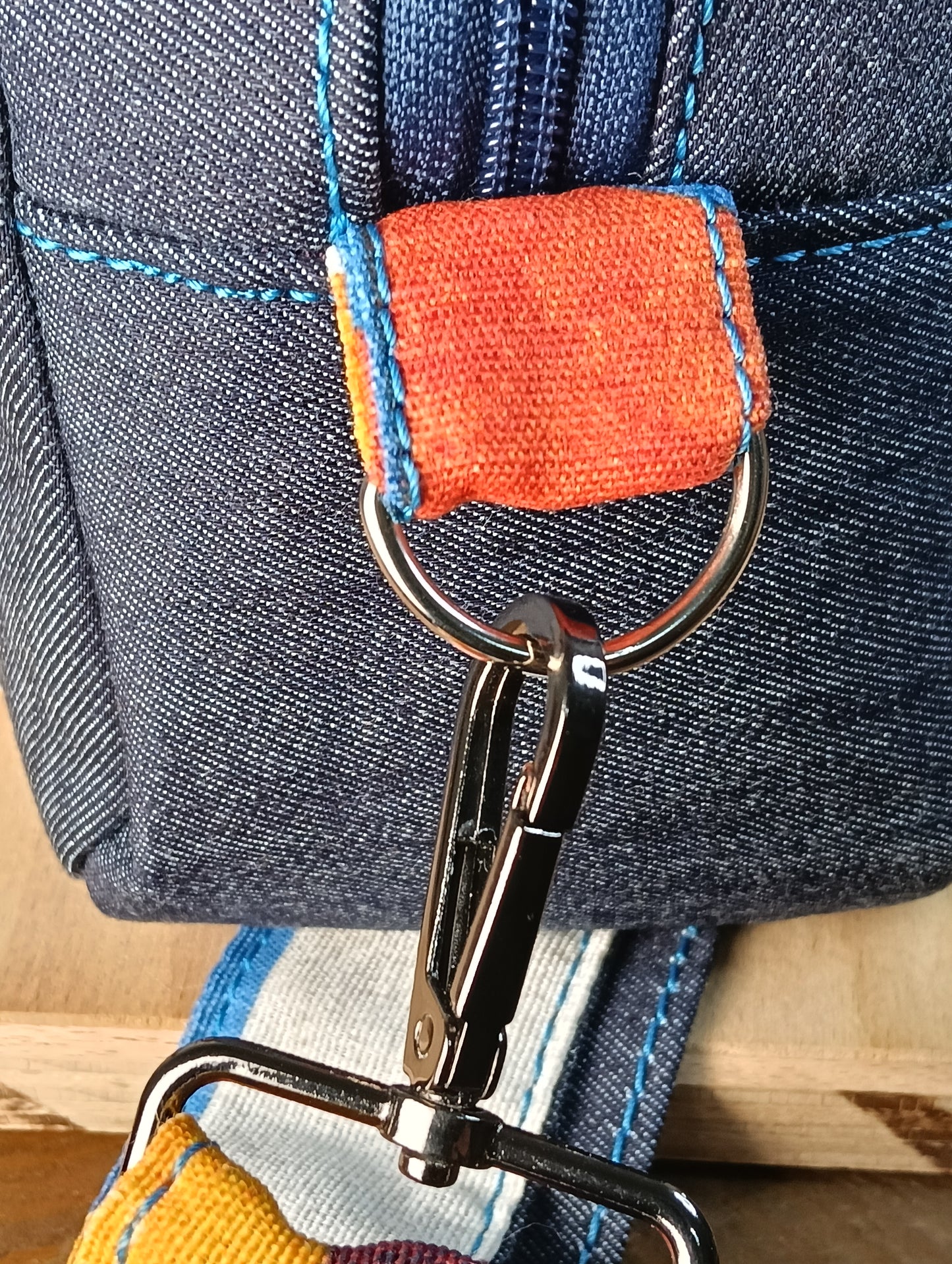 CELESTE - Handgefertigte Damentasche mit Schultergurt - Handwerksprodukt