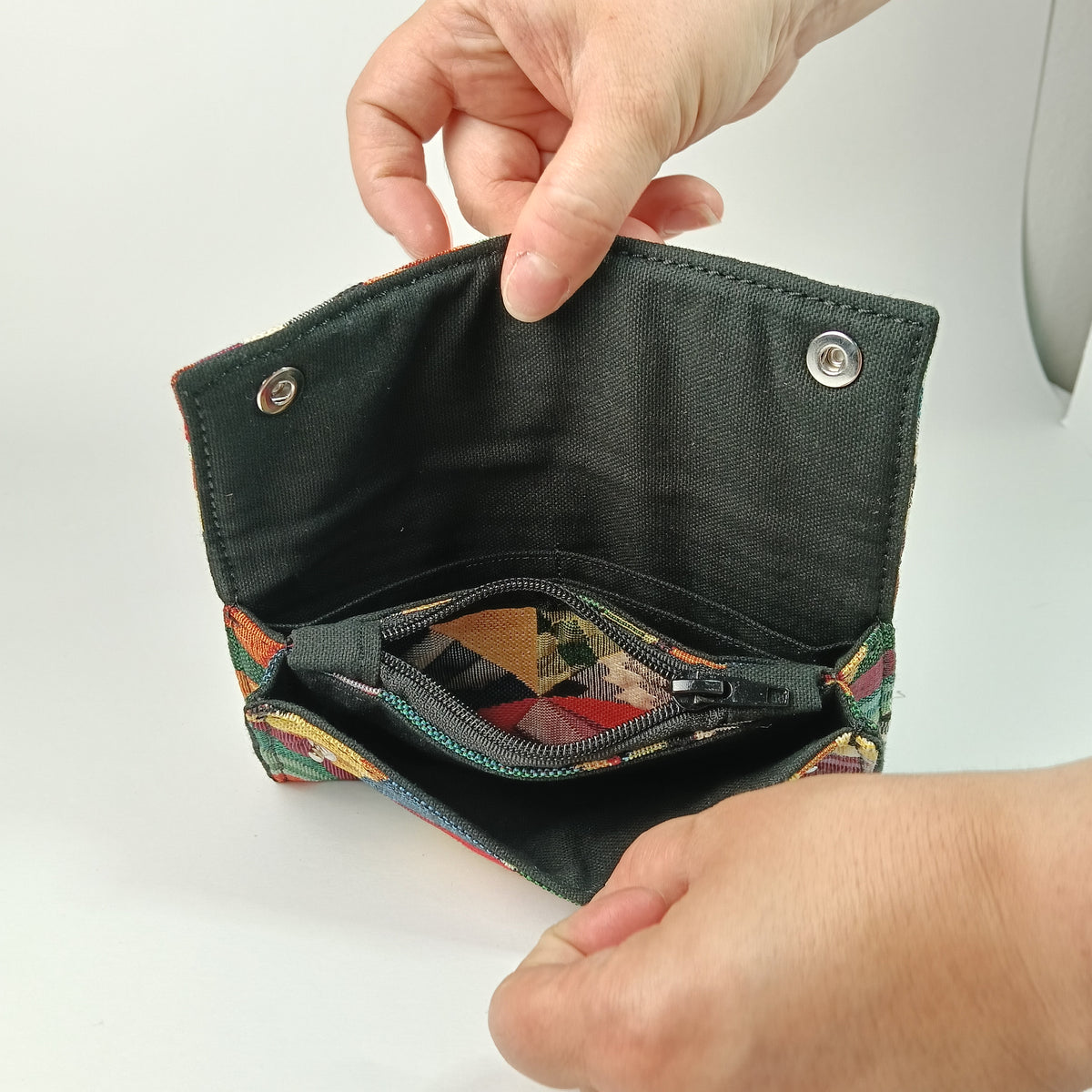PORTAFOGLIO - donna in tessuto jacquard geometrico