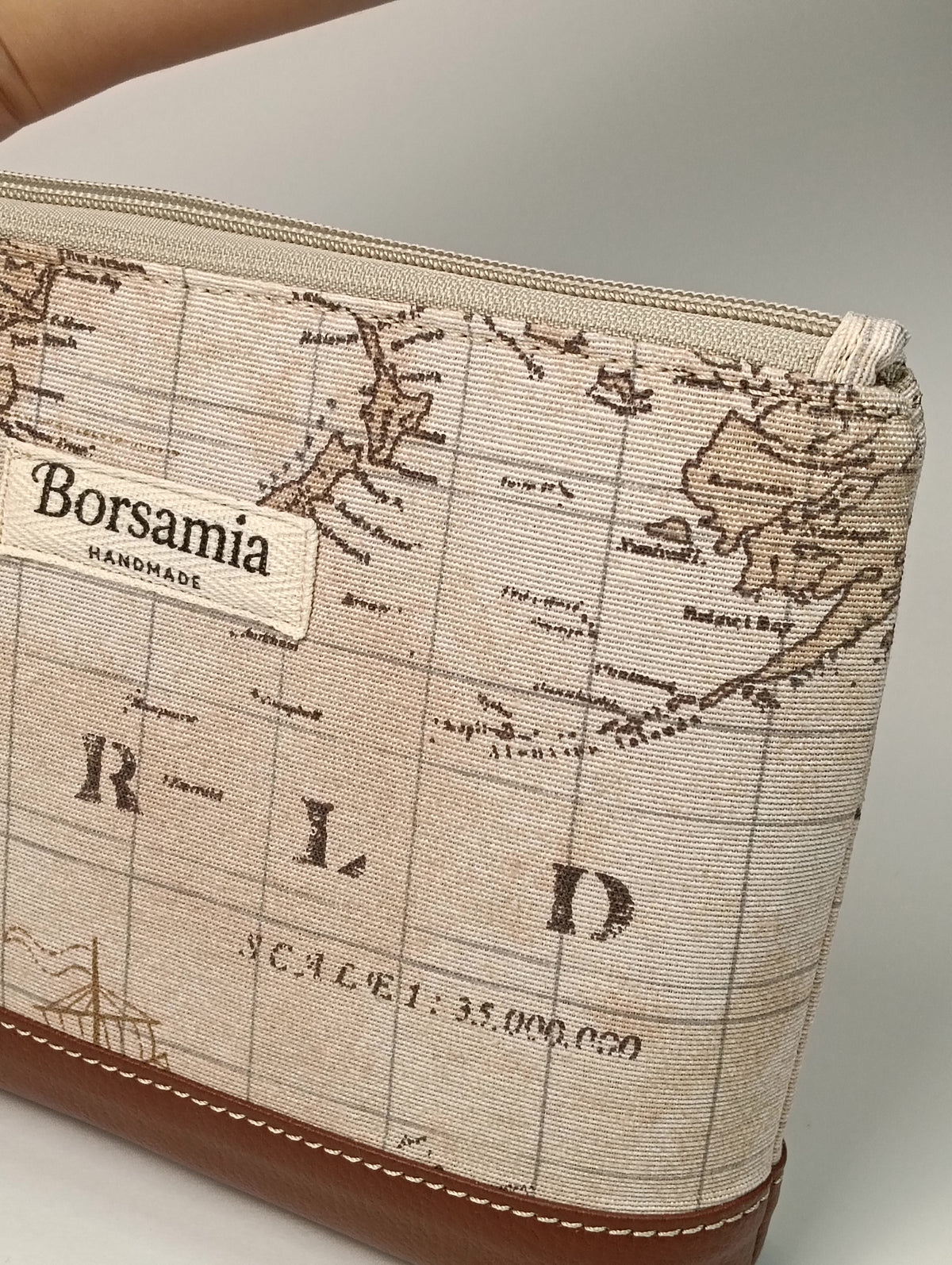ELENA - Pochette da Polso Mappa Vintage e Pelle Sintetica Marrone - Prodotto artigianale