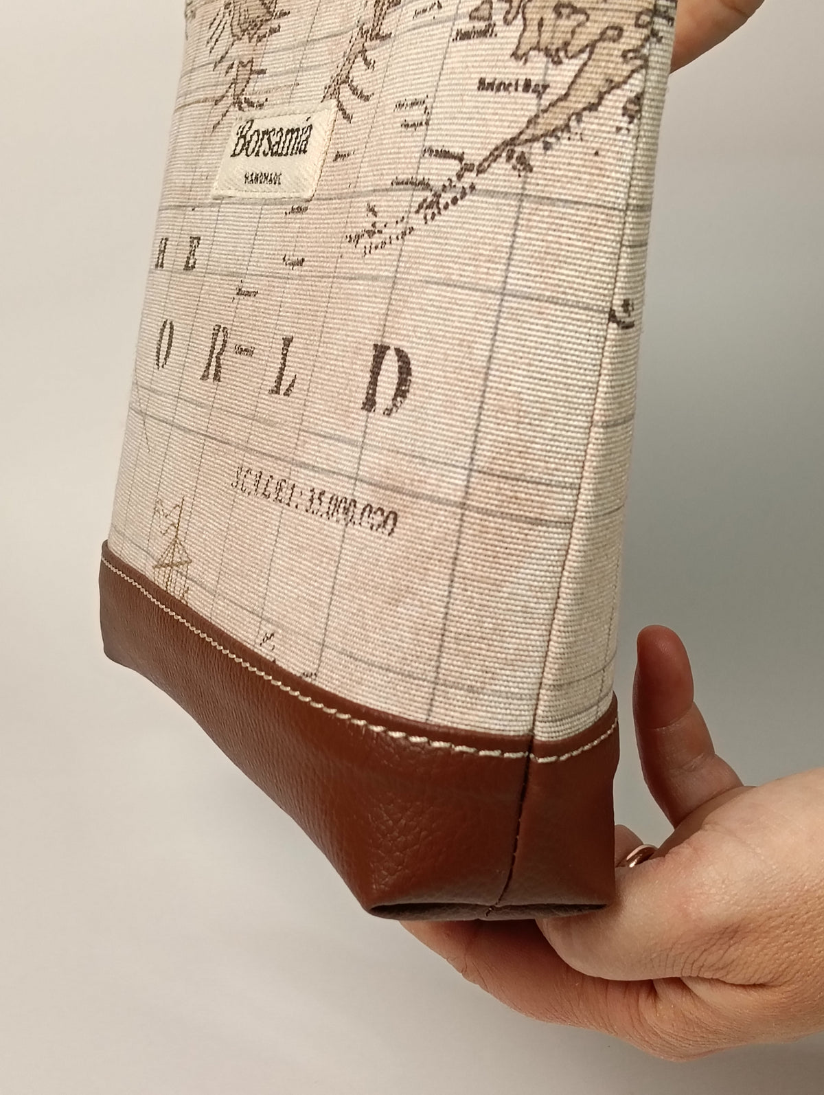 ELENA - Pochette da Polso Mappa Vintage e Pelle Sintetica Marrone - Prodotto artigianale