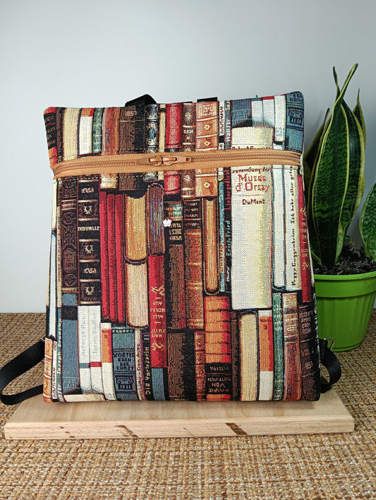 EMMA - Zaino fatto a mano da donna tessuto jacquard motivo libri- Prodotto artigianale